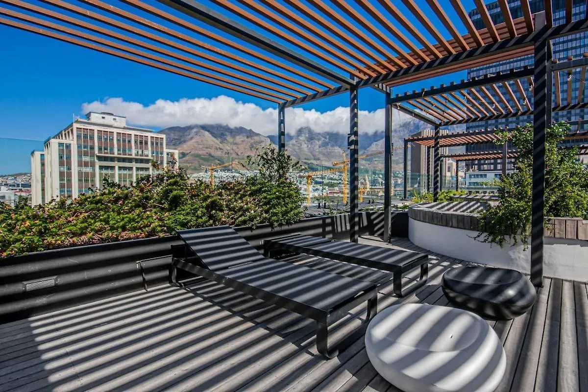 City Oasis Apartment With Rooftop Pool! Le Cap