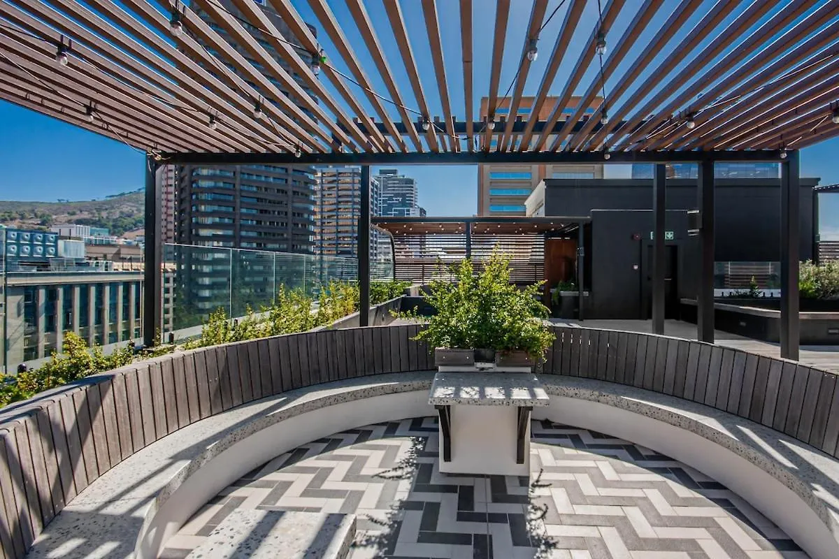 City Oasis Apartment With Rooftop Pool! Le Cap